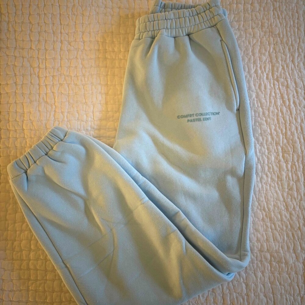 NWT Comfrt Pastel Sweatpants M